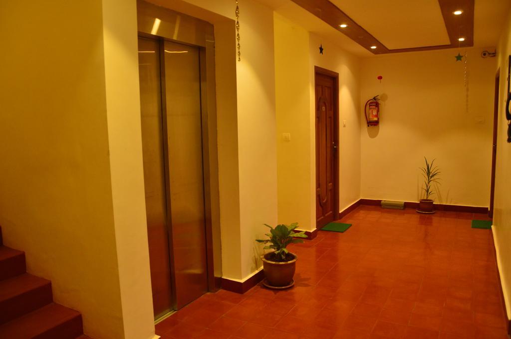 Hotel Cours Chabrol Puducherry Exterior foto