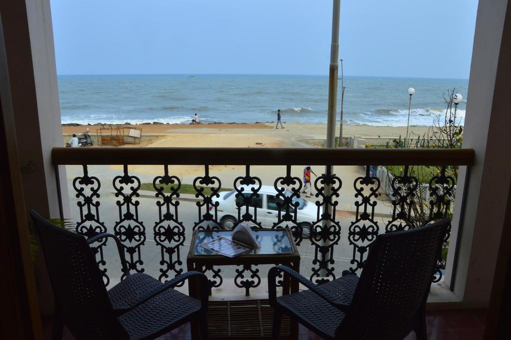 Hotel Cours Chabrol Puducherry Zimmer foto
