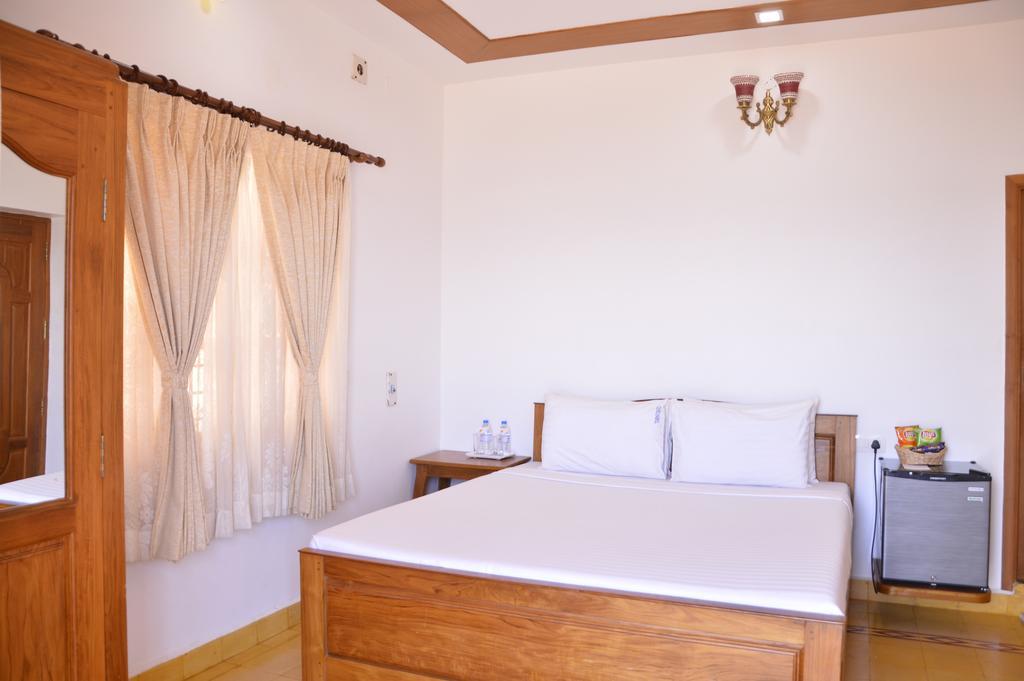 Hotel Cours Chabrol Puducherry Zimmer foto